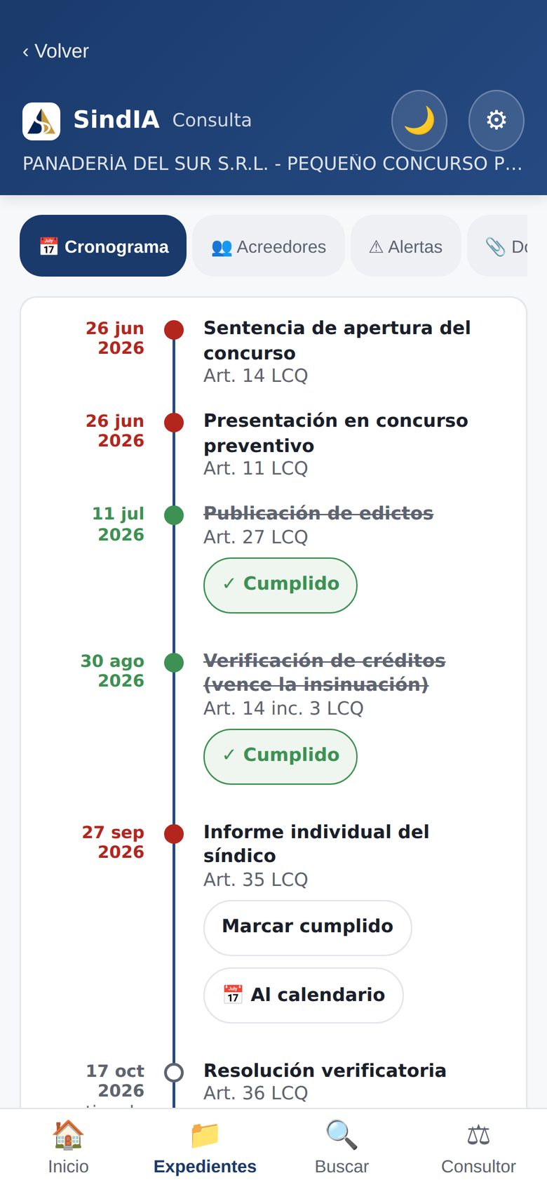 Cronograma de un expediente en el teléfono: la línea de tiempo con la sentencia, los edictos y la verificación cumplidos, y el informe individual con los botones «Marcar cumplido» y «Al calendario».